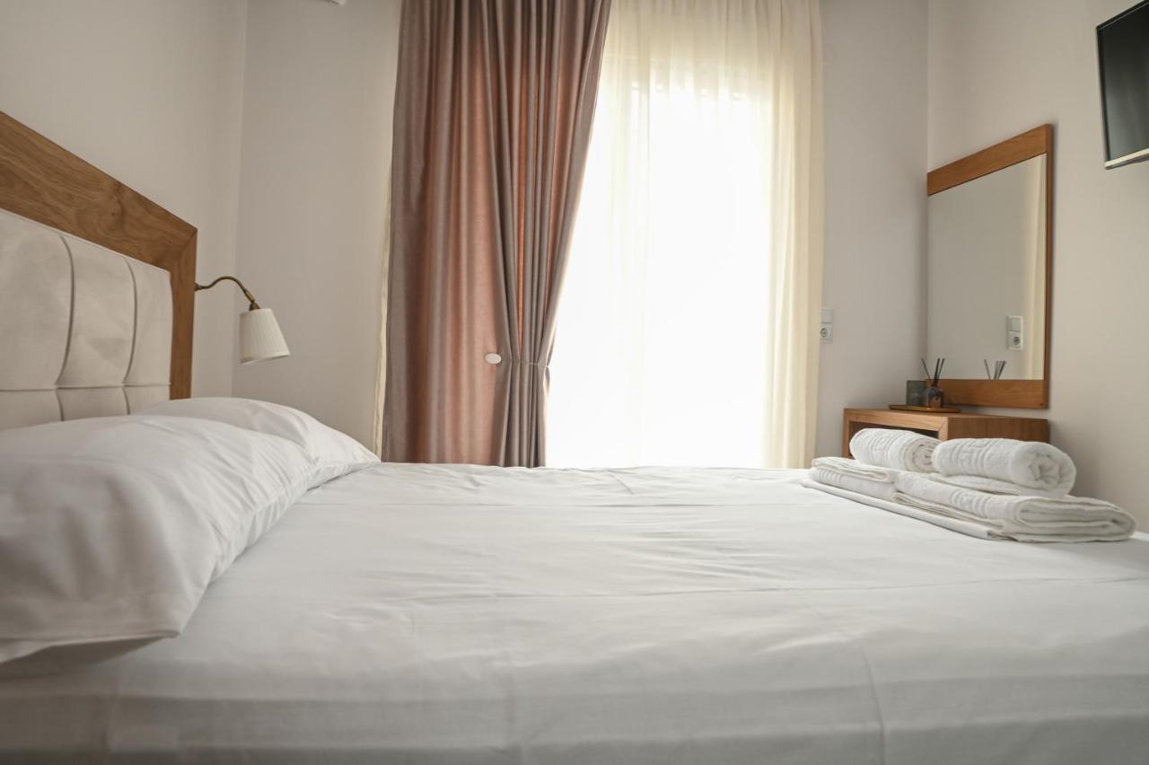 Faidra Apartments เนอาเปรามอส ภายนอก รูปภาพ
