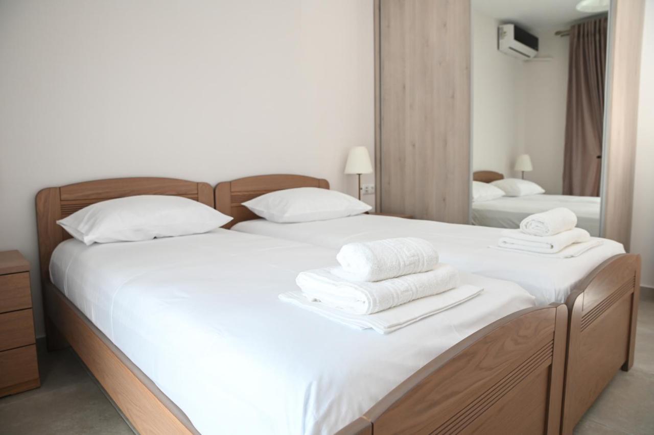 Faidra Apartments เนอาเปรามอส ภายนอก รูปภาพ