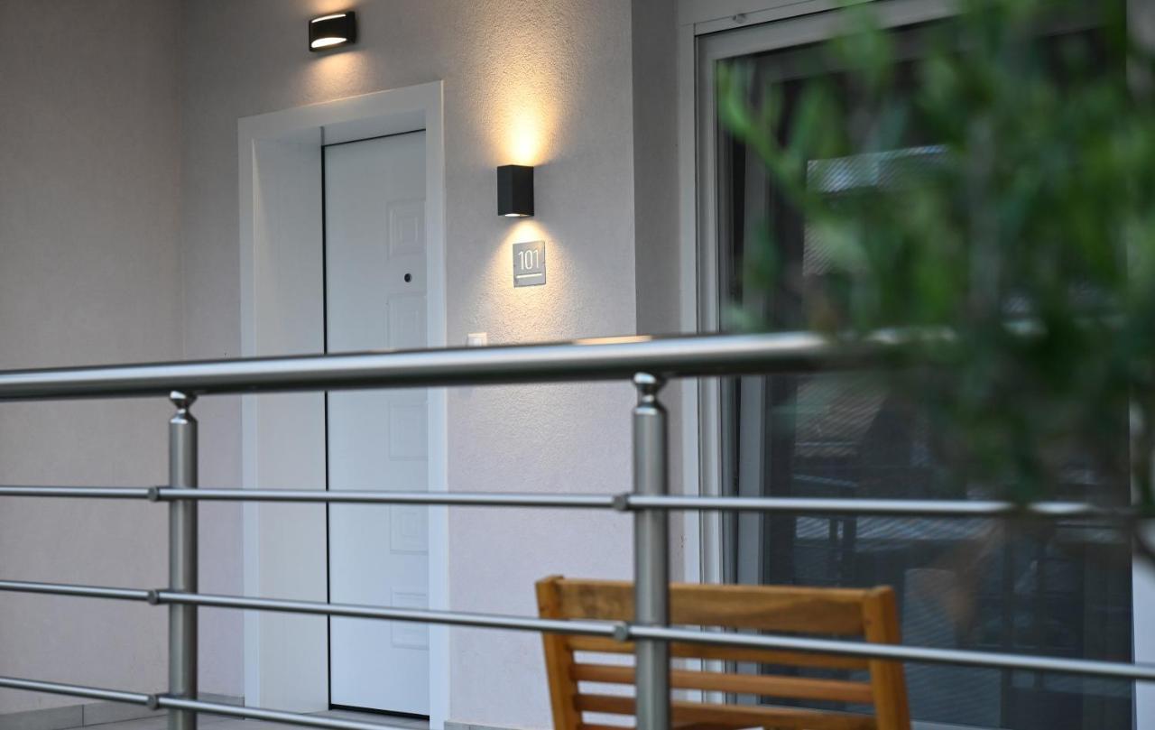 Faidra Apartments เนอาเปรามอส ภายนอก รูปภาพ