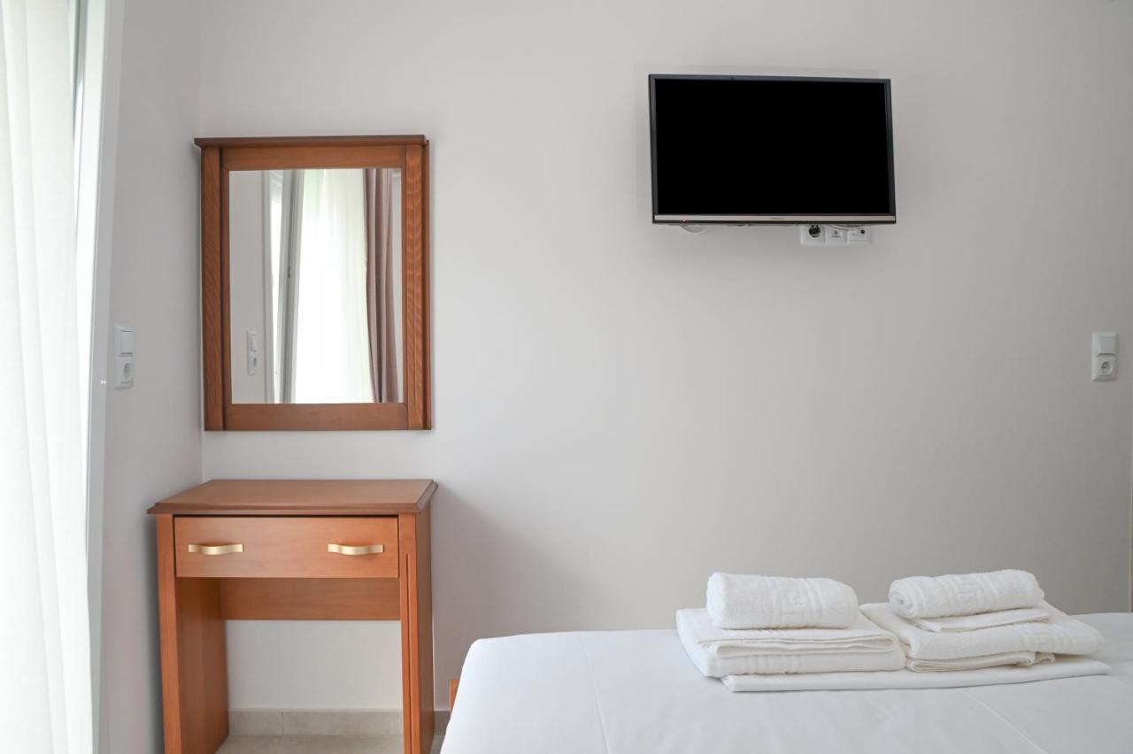 Faidra Apartments เนอาเปรามอส ภายนอก รูปภาพ