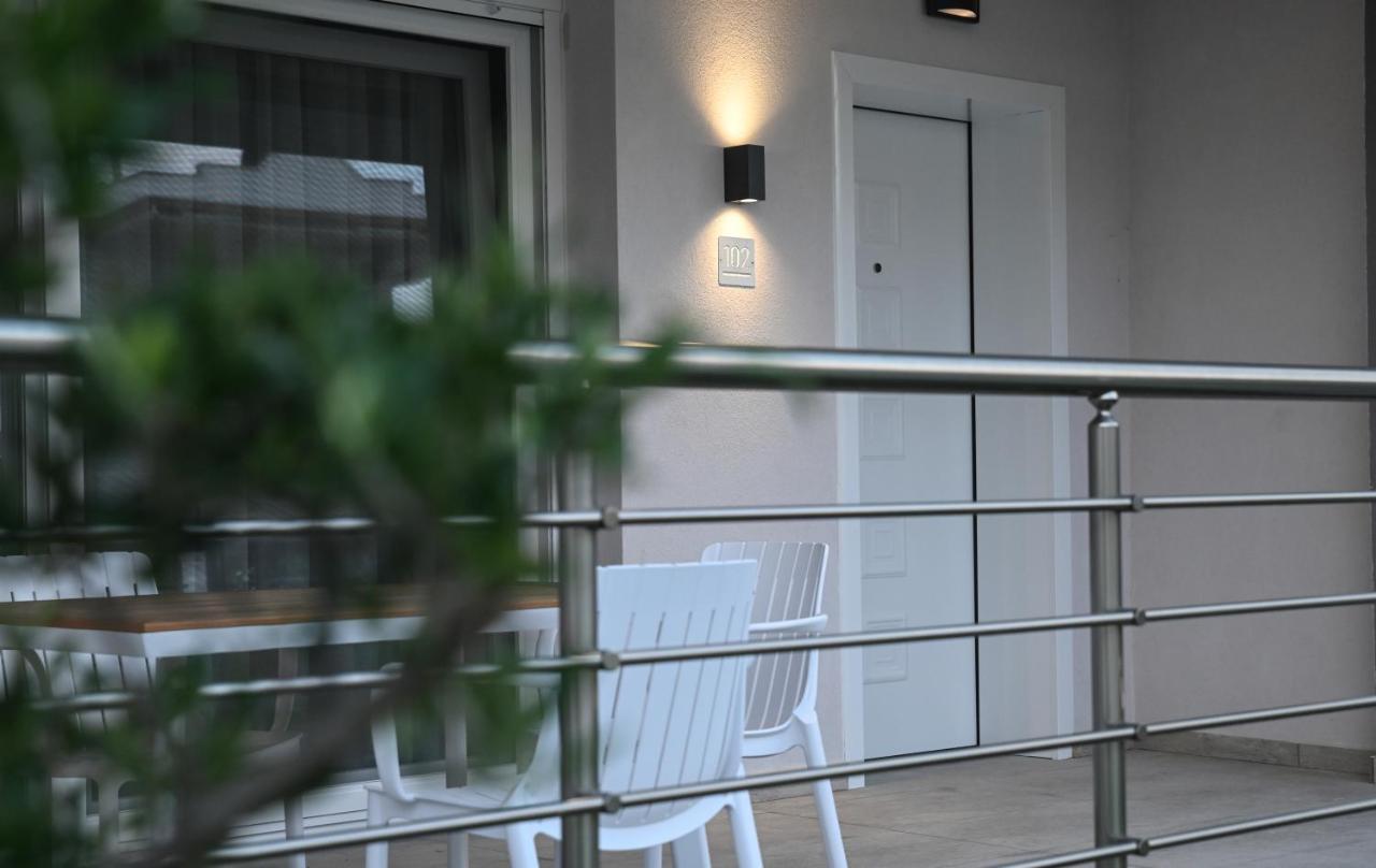 Faidra Apartments เนอาเปรามอส ภายนอก รูปภาพ