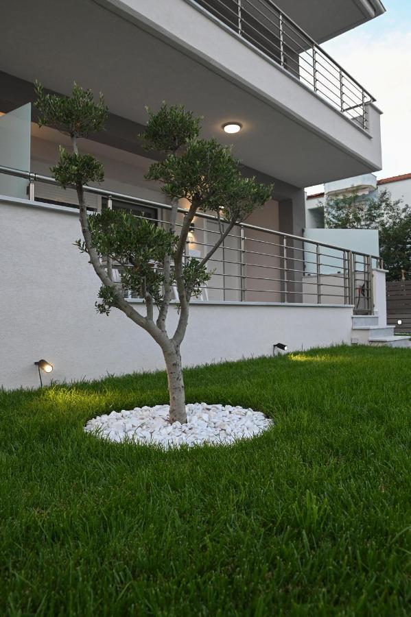Faidra Apartments เนอาเปรามอส ภายนอก รูปภาพ